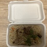 多謝 - 焼きビーフン、たっぷり入っています。
