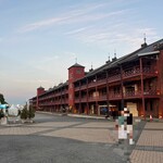 Re Wharf - 食後の赤レンガ倉庫外観（18:56）。まだ明るい