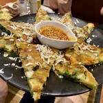 焼肉本舗 和家 - ‪☆チヂミ
      外パリ中モチのハイクオリティなチヂミ！
      デザートは撮り忘れたけど...イチゴアイスw