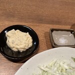 新とんかつ 総曲輪店 - タルタルと塩　塩は特選用なのなとても美味しかった。