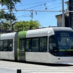 新とんかつ - ヨーロッパでよく見るライトレール型。マツコさんはコレ嫌いだそうです　笑