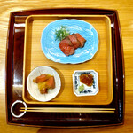 肉和食 月火水木金土日 - ・牛タンのカツ　・グラナバダーノと卵黄ソース　・和牛ステーキと玉葱ポン酢