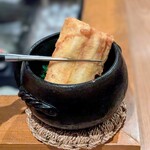 310705901 - 明石の穴子　良く揚げて香ばしさを引きだす。身が分厚く・・・少しだけそのまま食べさせて・・・