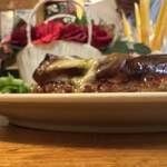 停車場 - 標高。厚いてしょ。後ろのテーブルの仲間たちと区別しづらくて、見にくいのはご愛嬌。