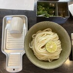 元祖しょうゆうどん 小縣家 - 元祖しょうゆうどん大　580円