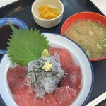 蒔田 - 生しらす中落ち丼