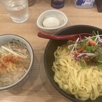 小麦と肉 桃の木 - 