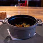 ヒヒヒ - 塩釜市場　白ツブ貝とジロール茸　パセリバター焼き　