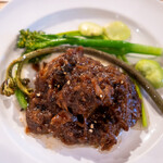 ヒヒヒ - 南三陸産　いばりこ豚　肩肉　シェリービネガー煮込み