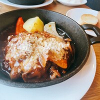 YPSILON Aoyama - 