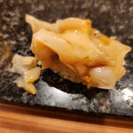 鮨 楽一 - つぶ貝にぎり