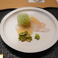 ひがしやま 司 - キジハタの薄造り、梅酢かけ