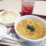 ミスタードーナツ - 海老湯麺+飲茶セット+山ぶどうスカッシュ