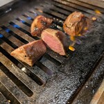 焼肉ぎゅう縁 - 名物牛タン厚切り