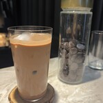 Chocolaterie&Bar ROND-POINT by Hirofumi Tanakamaru - 