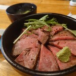 じゃんけんぽん - ローストビーフ丼