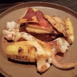 八十八 - ヤングコーンとイカ下足のバター焼き