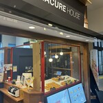 MACURE HOUSE - 