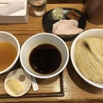 麺屋鈴春 - つけ麺(醤油＆塩)+藻塩・レモン