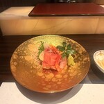 310740835 - 