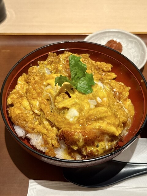 親小丼 川越「炭火焼き親子丼MARUYA。」焼き鳥の銘店がつくる名物親子丼