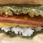 そばとポークたまごおにぎり - ランチョンミートに練りとうがらし❗️