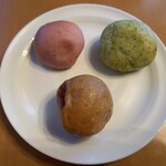 ぽんでCOFFEE - ぽんで　（上左）ストロベリー　（上右）バジル　（下）