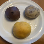 ぽんでCOFFEE - ぽんで　（上左）チョコ＆チョコ　（上右）ごま　（下）