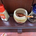 豚珍軒 - 豆板醤かな？