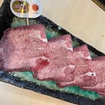 すき焼 はやし - 近江牛(極)タン塩(薄切り)