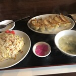 手作り鉄鍋餃子 双龍 - 