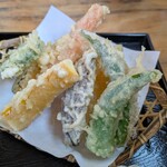 蕎麦 匠 - みずみずしい野菜天ぷら　素材の美味しさが出てる