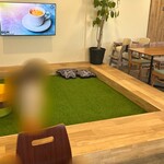 いぶしcafe - 席から見守れる距離