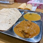 CEO KITCHEN - 料理写真:ロティカレー＆エッグロール