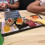 スシロー - プチローも赤シャリ