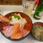 お食事処 たねいち - レディース丼1600円・あおさ汁100円・瓶ジンジャエール(クーポン)
