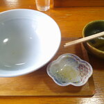 たむら食堂 - もつ煮 ＆ タンメン ＆ いちごアイス 果肉入り