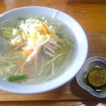 たむら食堂 - もつ煮 ＆ タンメン ＆ いちごアイス 果肉入り