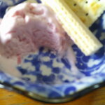 たむら食堂 - もつ煮 ＆ タンメン ＆ いちごアイス 果肉入り