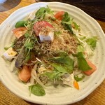 ぎょうざ一番 - じゃこと豆腐のサラダ