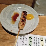 炭火やきとり隠れ家 呑んべゑ - 置いてある山椒や七味も美味しい