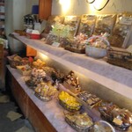 洋菓子夢工房 アミ･デ･クール - 