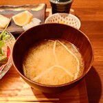 るるぶキッチン - "掻き玉"の"お味噌汁"。"もやし"は4本のみ。(笑)