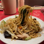 南海飯店 - やわらかい焼ソバの麺
