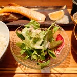 るるぶキッチン - ドレッシングも旨い、冷たくてシャキシャキのサラダ。