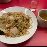 南海飯店 - やわらかい焼ソバ①