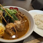 スープカレー スアゲ4 - パリパリ知床鶏カレー　1,550円