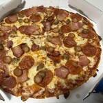 ドミノ・ピザ - 料理写真:ギガ・ミート 2,290円