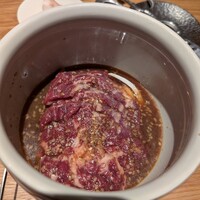 北新地 肉料理 名門 - 壺付けハラミ