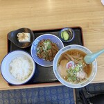 アタミ食堂 - ご飯も美味しいのです